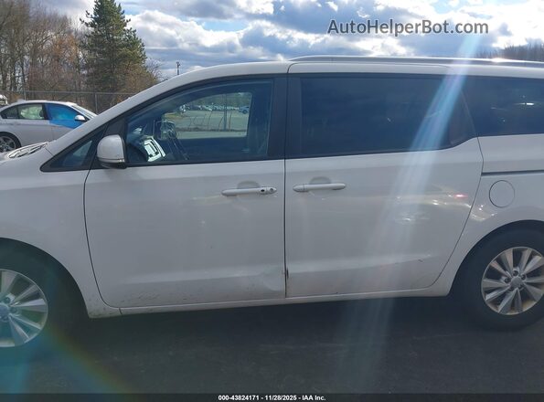 KNDMB5C18J6359981 2018 KIA SEDONA White Widok wnętrza 360 stopni