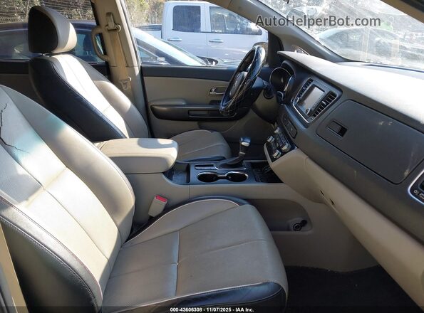 KNDMB5C19L6577883 2020 KIA SEDONA White Front interior view