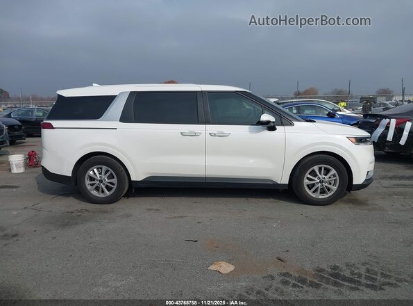 KNDNB4H3XR6448357 2024 KIA CARNIVAL MPV Белый Вид задней части салона