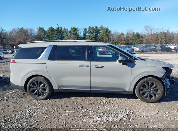 KNDNE5H36P6270635 2023 KIA CARNIVAL MPV Gray Widok wnętrza z tyłu