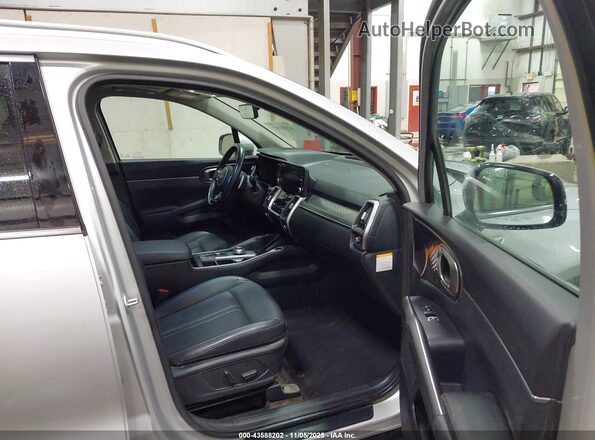 KNDRHDLG2R5247665 2024 KIA SORENTO HYBRID Серебряный Вид салона спереди