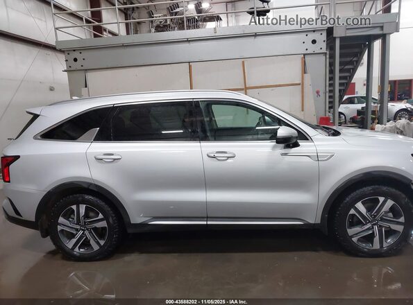 KNDRHDLG2R5247665 2024 KIA SORENTO HYBRID Серебряный Панорамный вид салона 360°