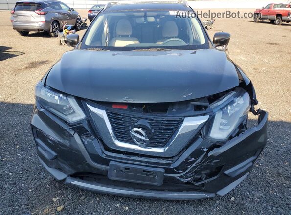 KNMAT2MV2HP569657 2017 NISSAN ROGUE Черный Вид спереди