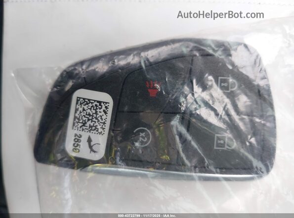 LRBFZLE42SD072857 2025 BUICK ENVISION Black Առջևի վահանակի տեսք