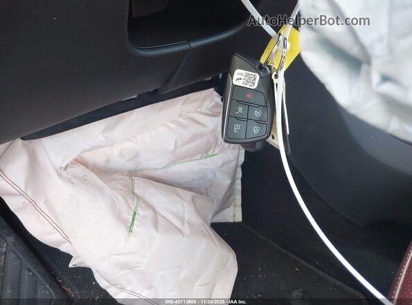 LRBFZLE45SD004066 2025 BUICK ENVISION Silver Widok deski rozdzielczej