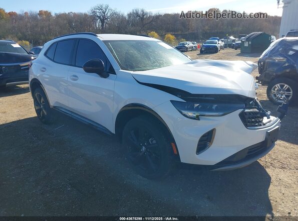 LRBFZMR47ND066895 2022 BUICK ENVISION Белый Передняя правая четверть