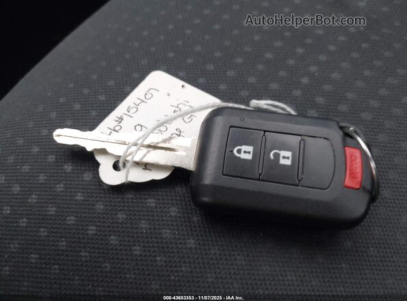 ML32F3FJ2KHF12121 2019 MITSUBISHI MIRAGE G4 Серебряный Вид панели приборов