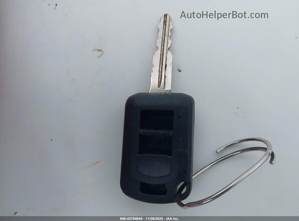 ML32F3FJ7JHF15708 2018 MITSUBISHI MIRAGE G4 Красный Вид панели приборов