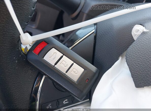 ML32F4FJ2HHF13669 2017 MITSUBISHI MIRAGE G4 Белый Вид панели приборов
