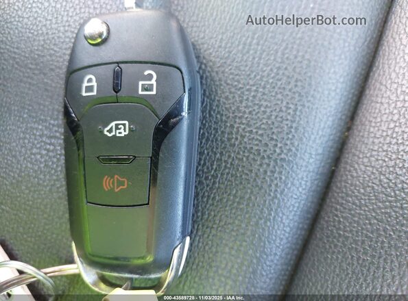 NM0GS9E22P1568128 2023 FORD PASSENGER White Widok deski rozdzielczej