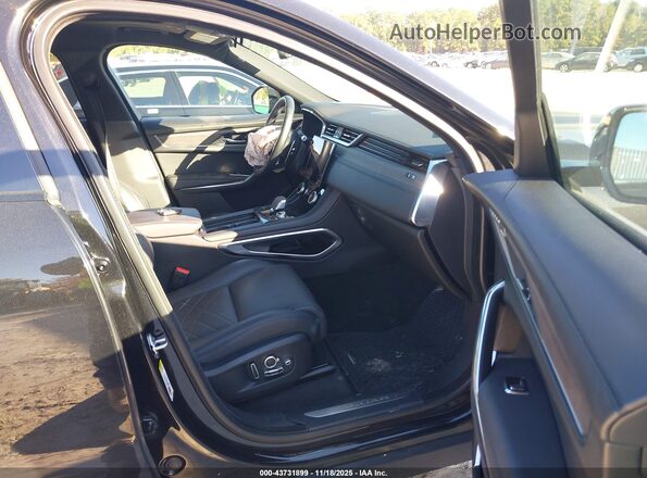 SADCJ2EU5MA668088 2021 JAGUAR F-PACE Черный Вид салона спереди