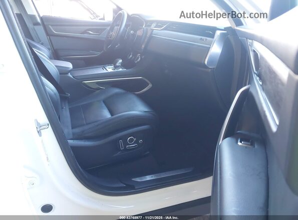 SADCJ2EX0NA700487 2022 JAGUAR F-PACE White Front interior view