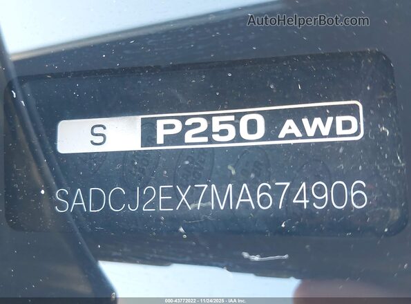 SADCJ2EX7MA674906 2021 JAGUAR F-PACE Черный Вид подкапотного пространства