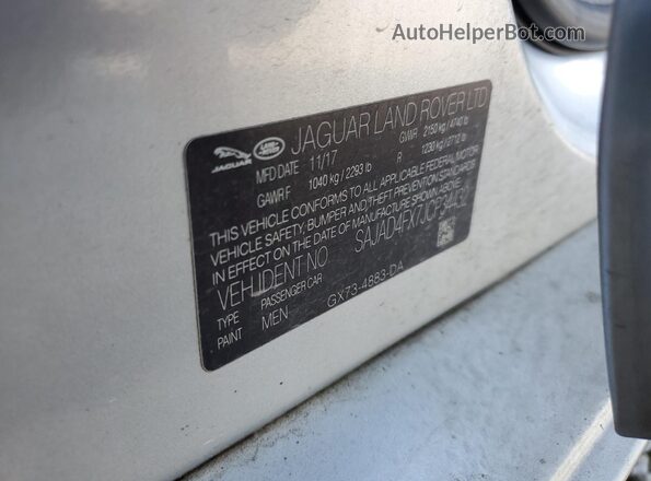 SAJAD4FX7JCP34432 2018 JAGUAR XF Silver Widok komory silnika