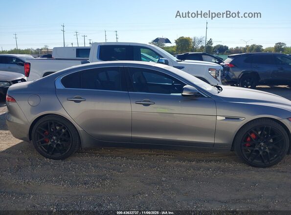 SAJAE4FX4LCP56016 2020 JAGUAR XF Gray Widok wnętrza z tyłu