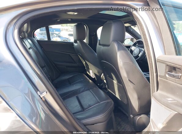 SAJAM4FV6JCP18205 2018 JAGUAR XF Gray VIN կոդի պիտակի տեսք