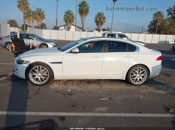 SAJAR4FX9JCP33946 2018 JAGUAR XF White სალონის 360-გრადუსიანი ხედი