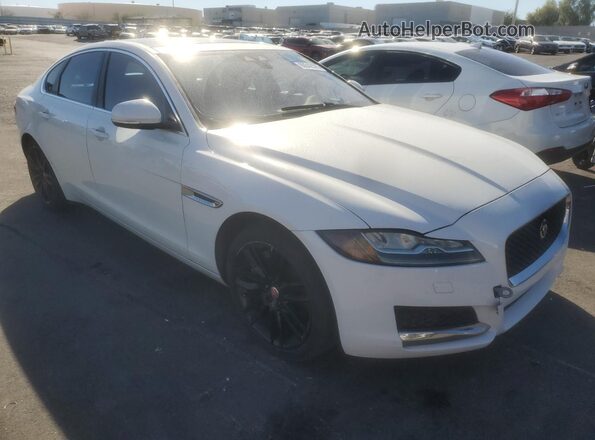 SAJBE4BV8GCY13557 2016 JAGUAR XF White Delantero derecho