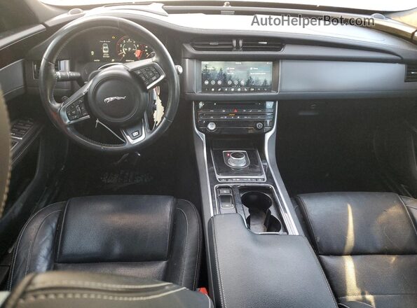 SAJBF4BVXGCY21026 2016 JAGUAR XF Черный Вид панели приборов