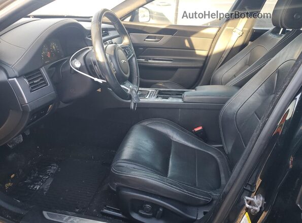 SAJBF4BVXGCY21026 2016 JAGUAR XF Черный Вид салона спереди