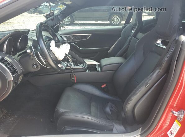 SAJD81FV5JCK48300 2018 JAGUAR F-TYPE Красный Вид салона спереди