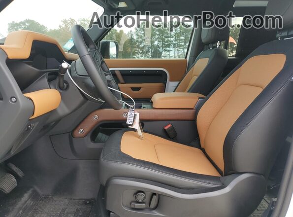 SALE26EU9R2338568 2024 LAND ROVER DEFENDER White Widok wnętrza z przodu