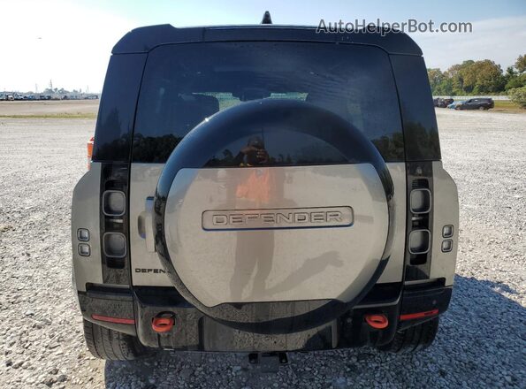 SALEX7EU4S2383897 2025 LAND ROVER DEFENDER Gray Widok z tyłu