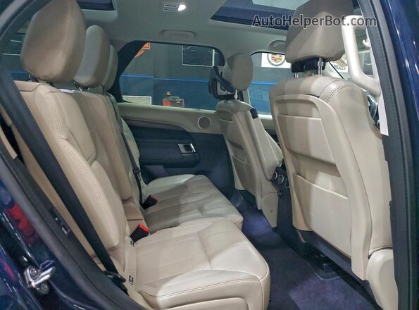 SALRR2RV8L2426883 2020 LAND ROVER DISCOVERY Blue Widok wnętrza z tyłu