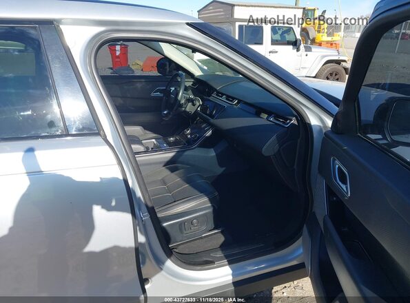SALYB2EXXLA276157 2020 LAND ROVER RANGE ROVER VELAR Silver Front interior view