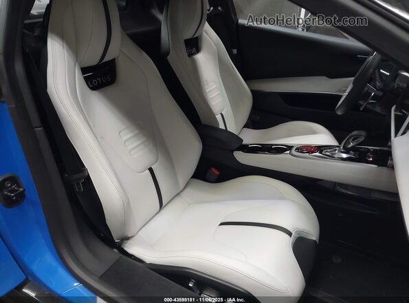 SCCLEKMX0RHA45151 2024 LOTUS EMIRA Blue Vista de la etiqueta del VIN