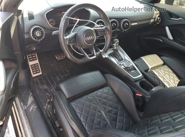 TRUC5AFV4J1010944 2018 AUDI TT Черный Вид панели приборов