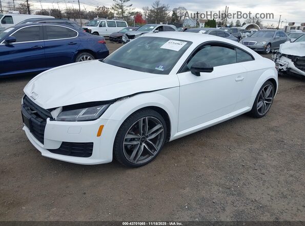 TRUC5AFV5H1011501 2017 AUDI TT White Przód lewy