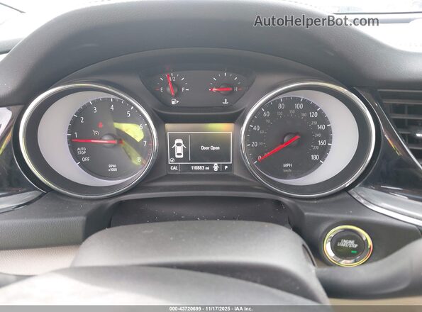 W04GL6SX8J1061458 2018 BUICK REGAL Белый Вид задних сидений