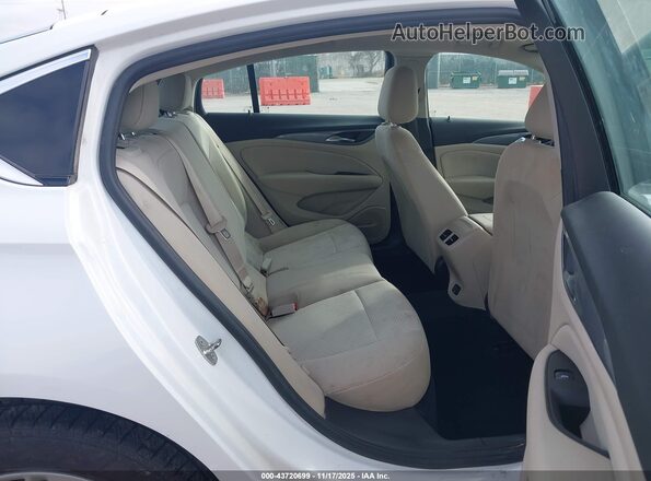 W04GL6SX8J1061458 2018 BUICK REGAL Белый Вид наклейки с VIN-кодом