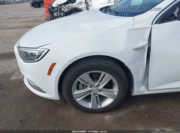 W04GL6SX8J1061458 2018 BUICK REGAL Белый Вид спереди