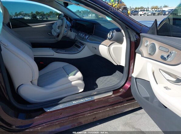 W1K1J5JB8PF199634 2023 MERCEDES-BENZ E-CLASS Бордовый Вид салона спереди