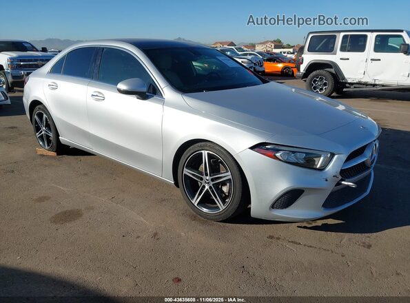 W1K3G4EB9MJ292070 2021 MERCEDES-BENZ A 220 Серебряный Передняя правая четверть