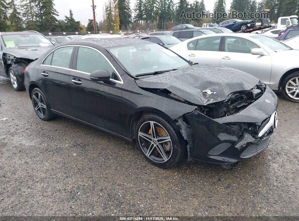 W1K3G4EBXMJ284835 2021 MERCEDES-BENZ A 220 Черный Передняя правая четверть