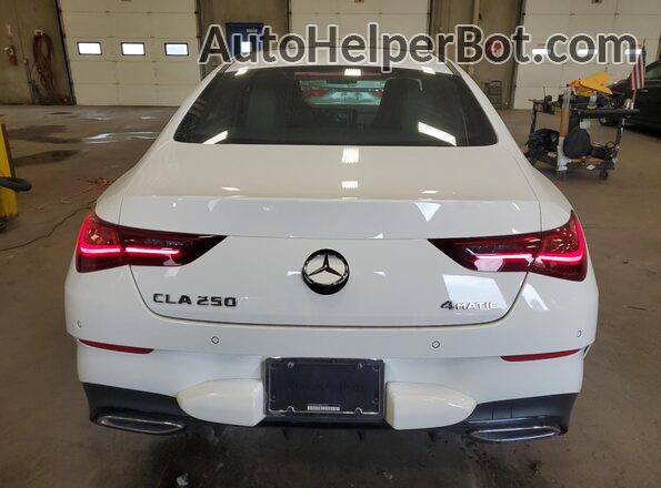 W1K5J4HB7RN472329 2024 MERCEDES-BENZ CLA-CLASS White Հետևի տեսք