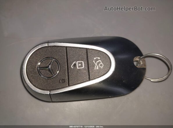 W1KAF4GB8PR071475 2023 MERCEDES-BENZ C-CLASS Черный Вид панели приборов