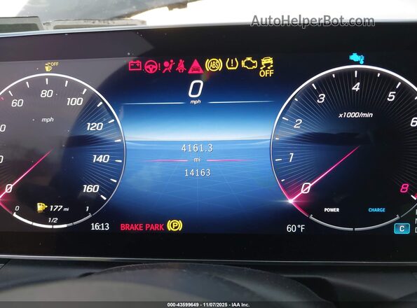 W1KAF4HB6PR100017 2023 MERCEDES-BENZ C-CLASS Blue Widok tylnych siedzeń