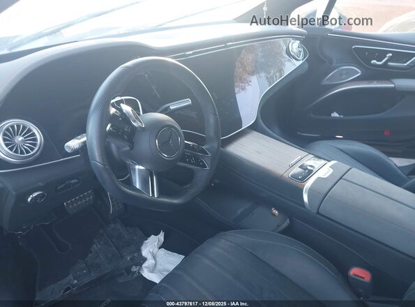 W1KCG4EBXNA021522 2022 MERCEDES-BENZ EQS 580 Черный Вид салона спереди
