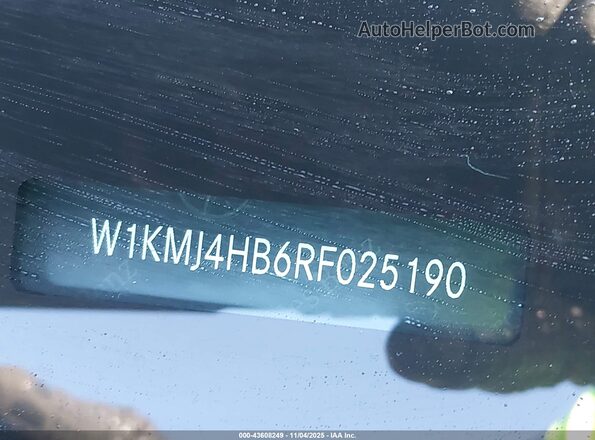 W1KMJ4HB6RF025190 2024 MERCEDES-BENZ CLE 300 Black ძრავის განყოფილების ხედი