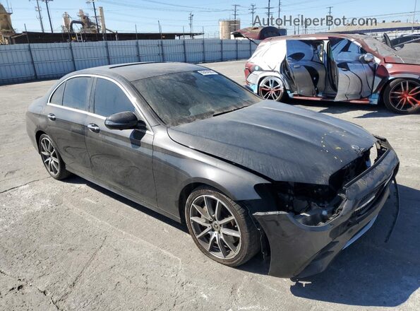 W1KZF8DB4NB077892 2022 MERCEDES-BENZ E Черный Передняя правая четверть