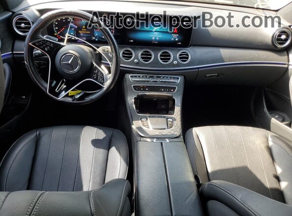 W1KZF8DB9NB068864 2022 MERCEDES-BENZ E Черный Вид панели приборов