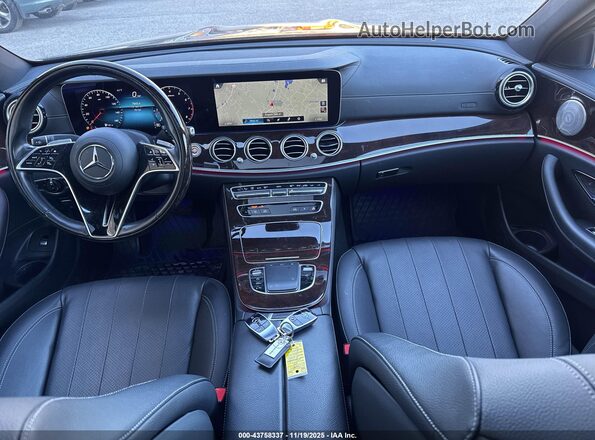W1KZF8EB2PB100118 2023 MERCEDES-BENZ E-CLASS Black Widok z przodu