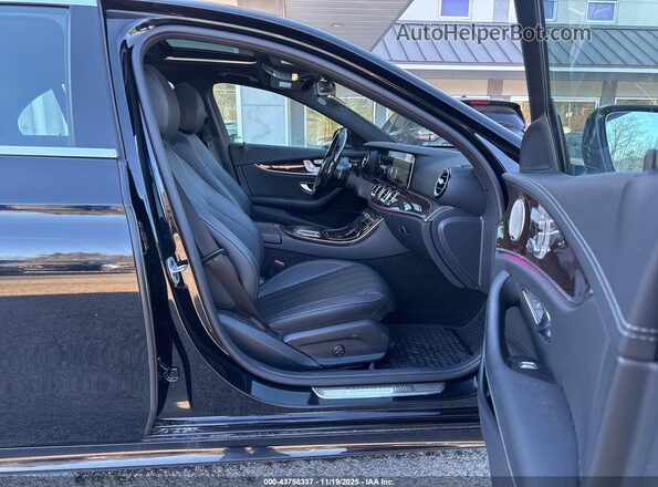 W1KZF8EB2PB100118 2023 MERCEDES-BENZ E-CLASS Black Widok wnętrza z przodu