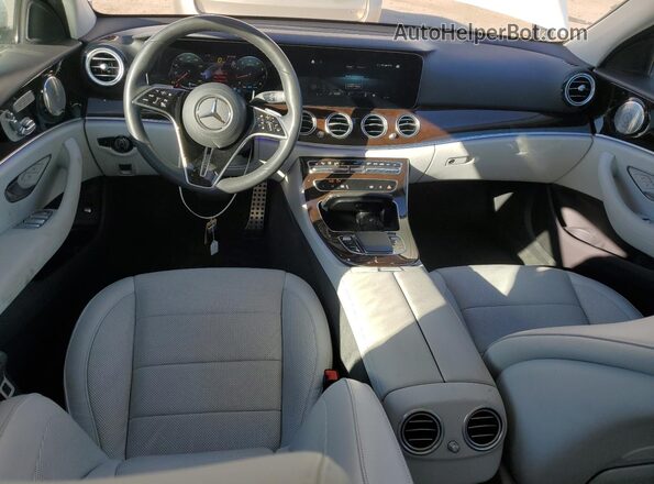 W1KZH6AB4NB016786 2022 MERCEDES-BENZ E White Widok deski rozdzielczej