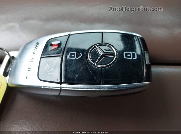 W1KZH8KB1MA956879 2021 MERCEDES-BENZ AMG E 63 Серый Вид панели приборов