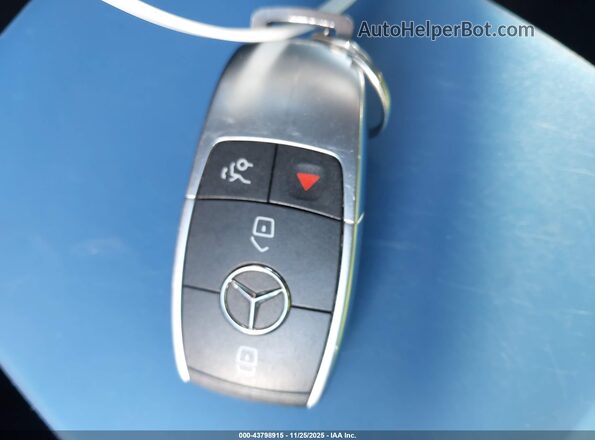 W1N0G6EB3MF948574 2021 MERCEDES-BENZ AMG GLC 43 Burgundy Vista del salpicadero